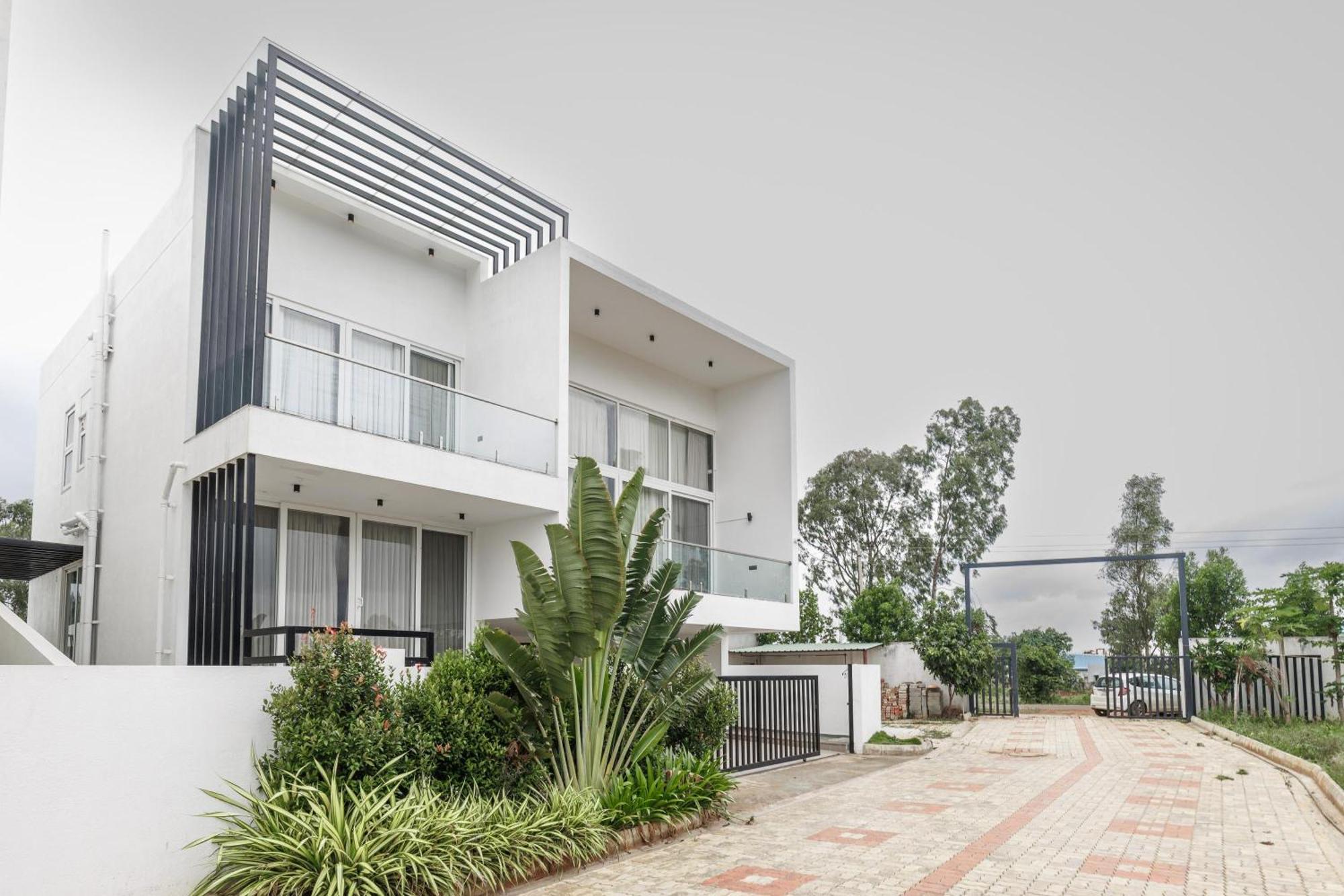 Celestial Sapphire Villa Pvt Pool Veg Food 4Bhk Dod Ballāpur 外观 照片