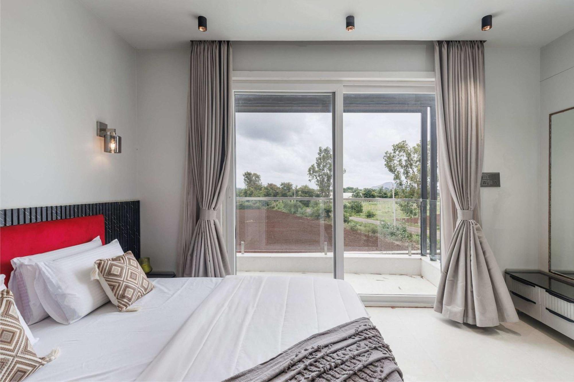 Celestial Sapphire Villa Pvt Pool Veg Food 4Bhk Dod Ballāpur 外观 照片