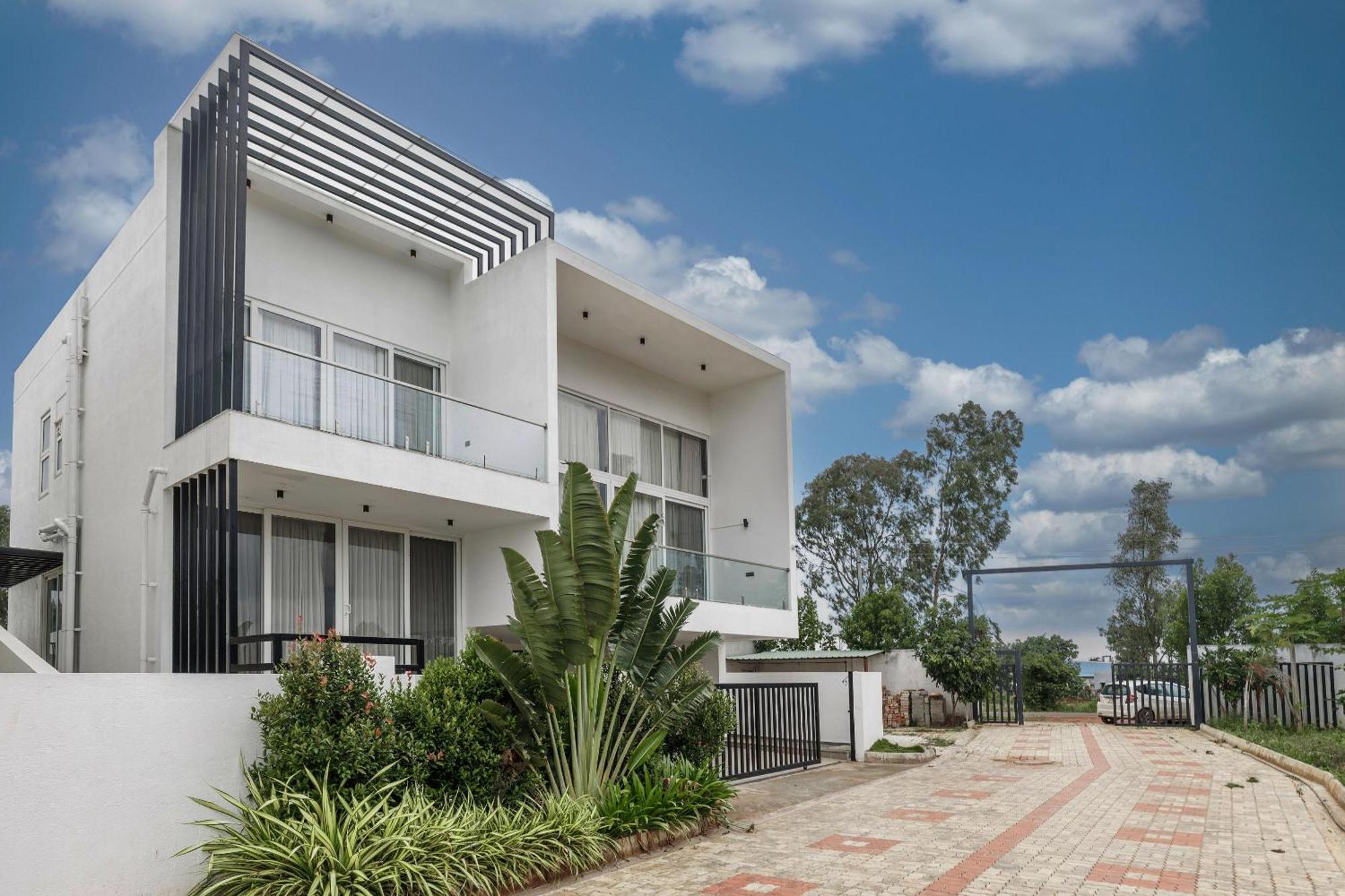 Celestial Sapphire Villa Pvt Pool Veg Food 4Bhk Dod Ballāpur 外观 照片